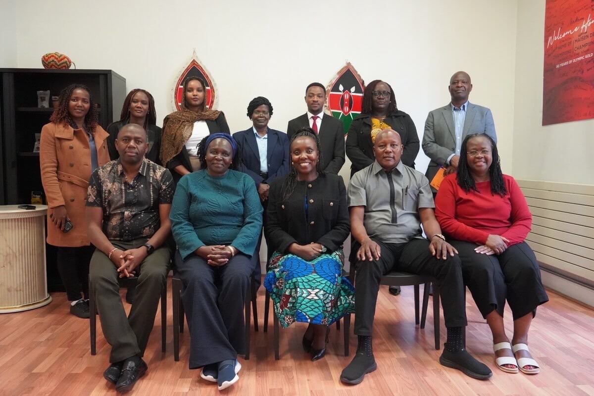 COURTESY CALL BY SENATORS